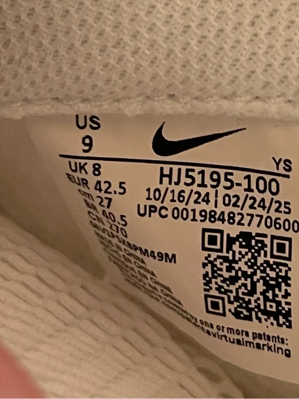 Nike Air Foamposite One Triple White HJ5195-100‎ Men's Size 9